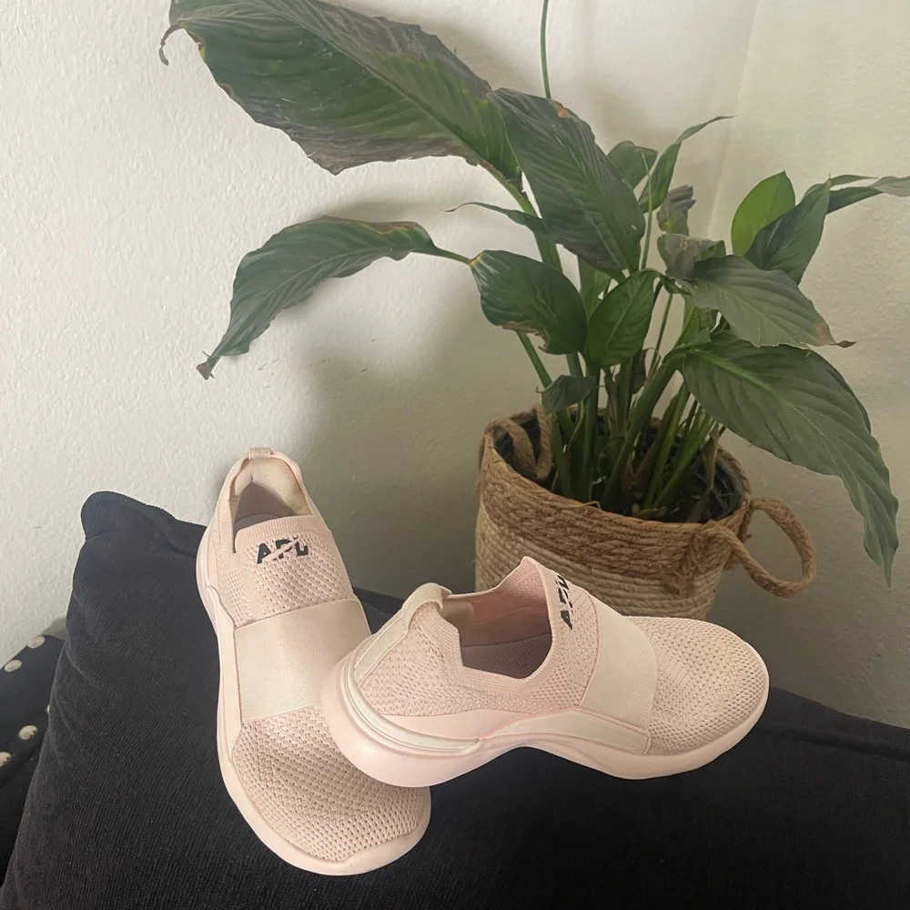 APL: Athletic Propulsion Labs TechLoom Bliss Sneakers - Picture 9 of 12